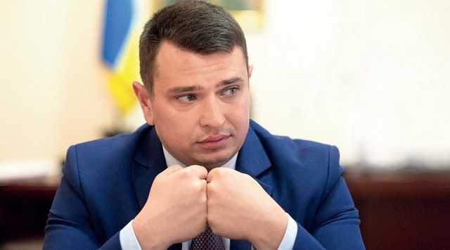 На Банковой пока не знают, что делать с решением КС по Сытнику