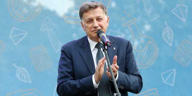 Что скрывает Макаров?