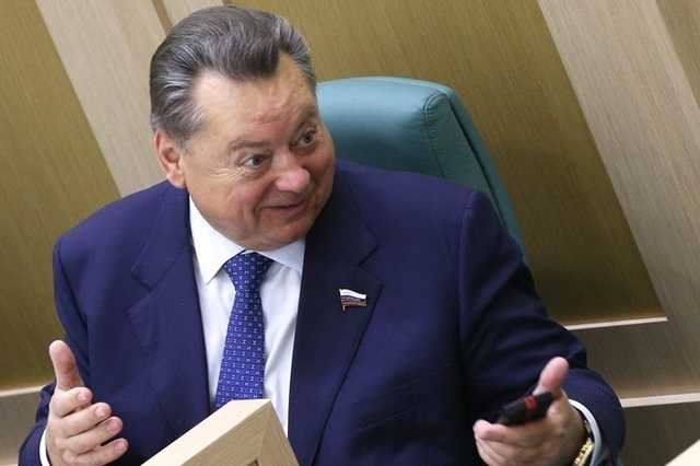 Декларируй это: о чем не хочет вспоминать сенатор Невзоров?