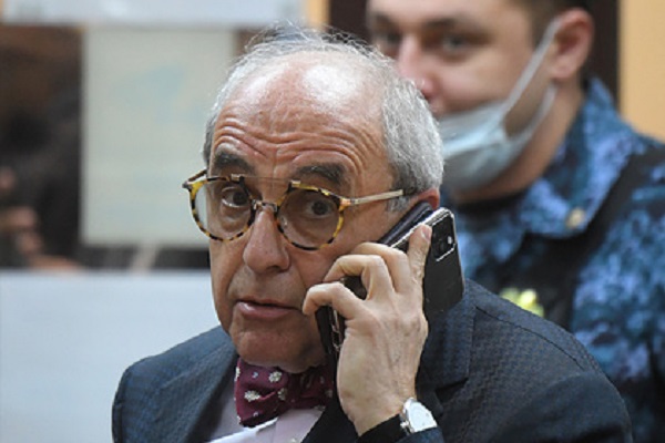 Назван упущенный адвокатом Ефремова способ избежать колонии