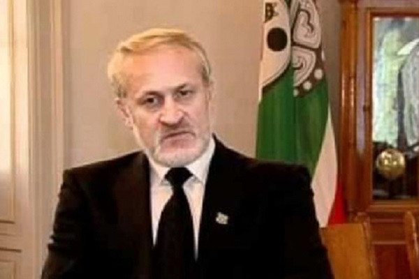 Закаев заявил о причастности Кадырова к пыткам чеченца бутылкой