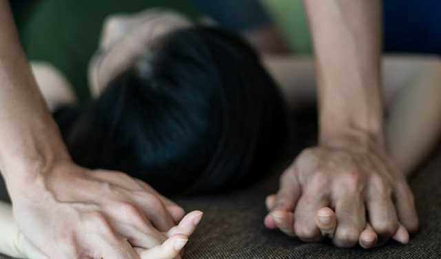 На Запорожье 14-летняя девочка собралась замуж за 37-летнего: мужчину избили за педофилию