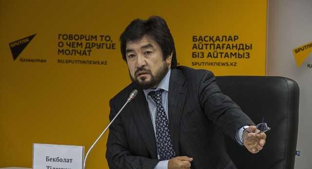 Депутат Бекболат Тлеухан торгует оружием, собой и соболями