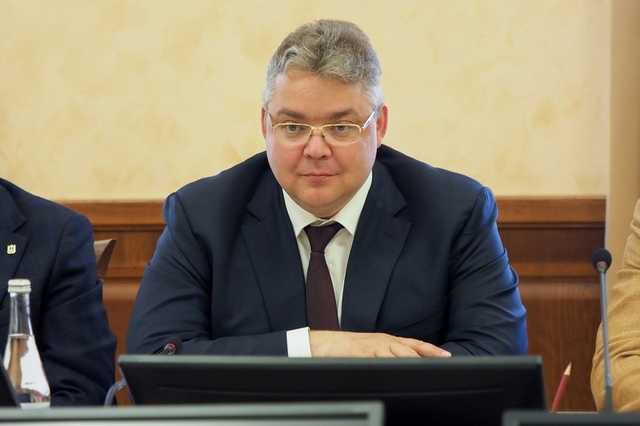 Владимиров прикрылся "Папой"?