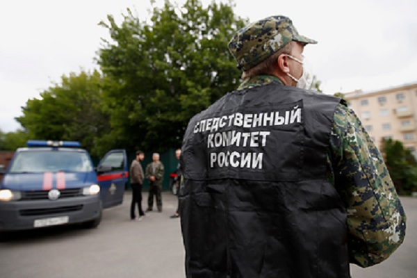 Россиянку задушили и выбросили из окна