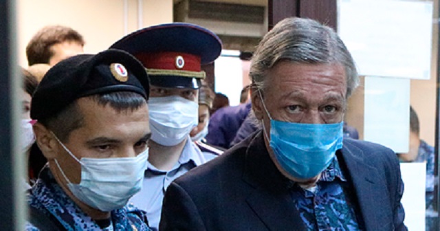 Ефремов возместил ущерб сыну погибшего в ДТП Захарова