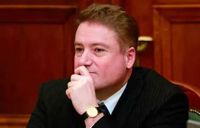 Георгий Боос осваивает профессию "наследника"