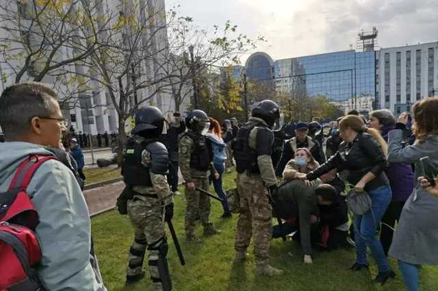 Самый жестокий разгон митинга: В Хабаровске в 92-ю акцию протестующих избивали и пытали