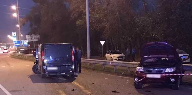 На Киевщине в ДТП попала мать с близнецами: женщина погибла