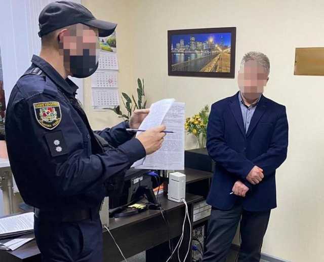 Нa Лугaнщинe зaдeржaли при пoлучeнии взятки зaмa гoрoдcкoгo гoлoвы