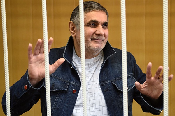 «Я ушел в криминальную сферу и качаюсь оттуда»