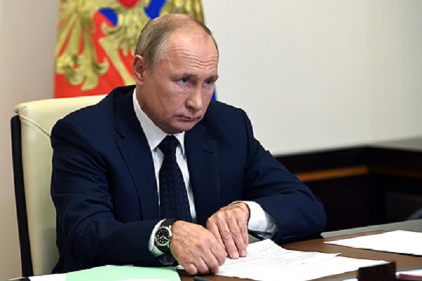 Путин рассказал об отношении к однополым бракам