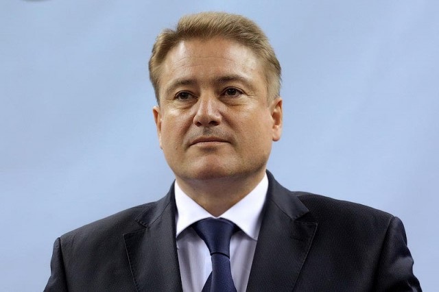 Свет Петербурга "отдадут" Боосу