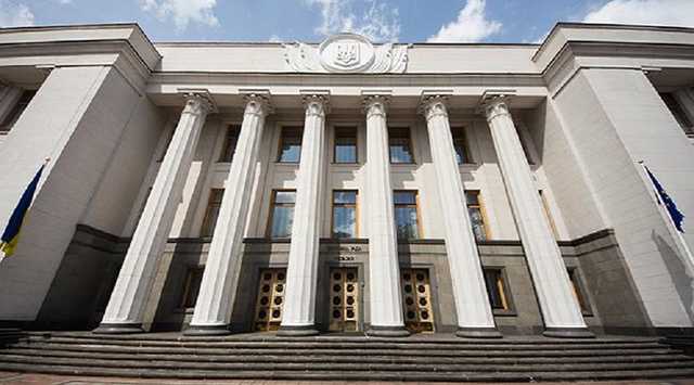 Украинцам разрешили менять отчества