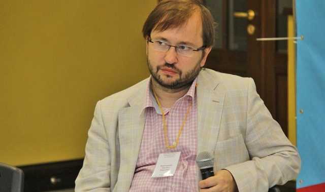 Так и живём. В России с эпидемией COVID вместо врачей сражаются говоруны-политологи