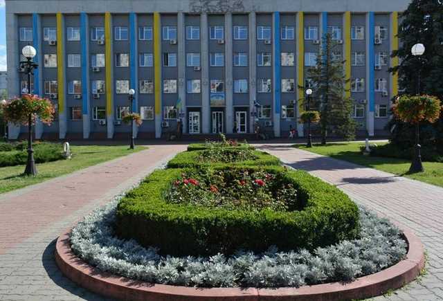 Оболонская администрация заказывает ремонты жилых домов у подозрительной компании