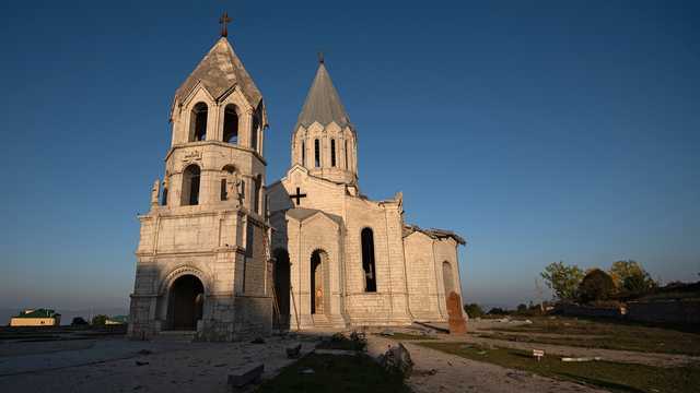 Армянская церковь сообщила об осквернении собора в Шуши