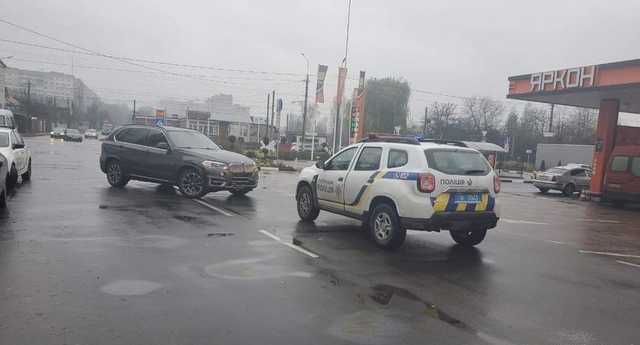 Депутат наехал на патрульного в Житомире