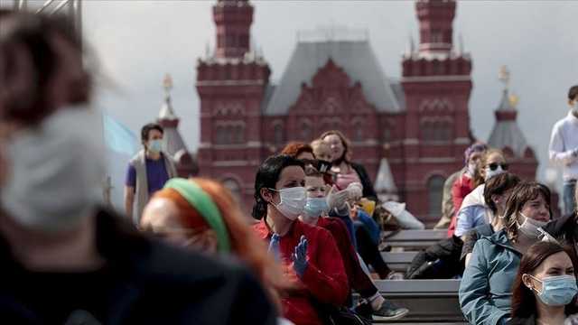 В РФ второй день подряд фиксируют рекорд суточной смертности от COVID-19