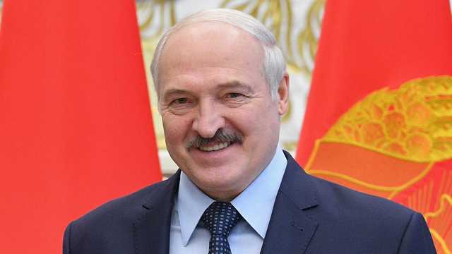 Лукашенко обрисовал “самую демократическую модель государства”
