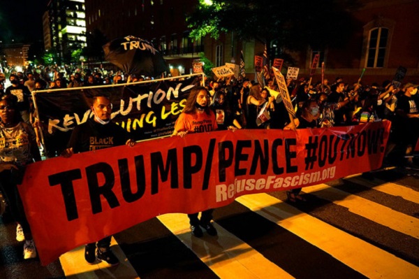 В Вашингтоне акции в поддержку Трампа закончились стычками, ранениями и арестами