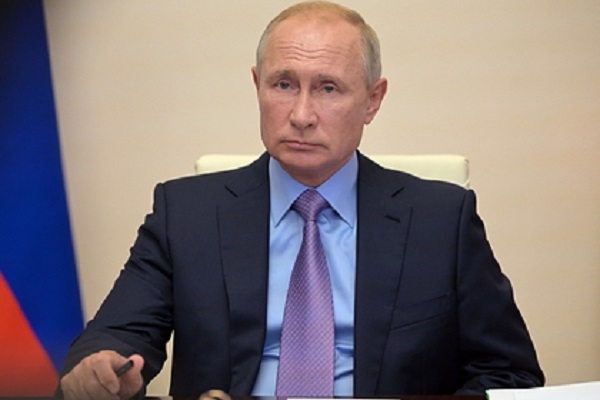 Песков раскрыл ежегодную традицию Путина на Новый год