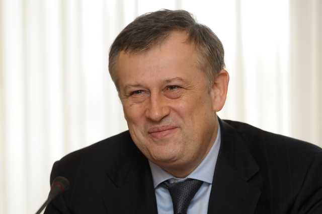 Дрозденко накрывает "Цветочную поляну"