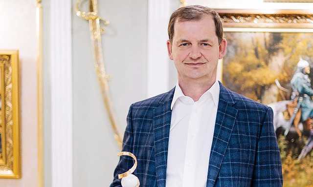 Дюха-Обнал Симановский шифруется от главы ФТС Булавина и полпреда Якушева