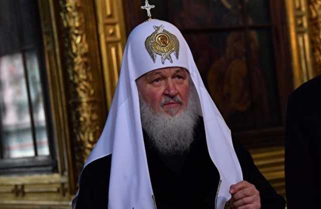 Патриарх Кирилл призвал христиан не покупать «левые» свечи