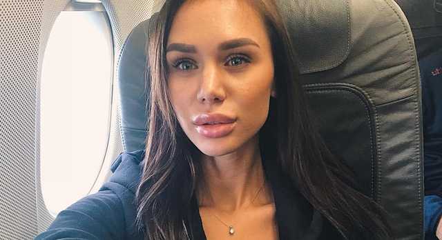 У украинской чемпионки выпала обнаженная грудь во время записи видео
