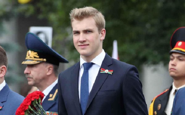 «Возможна задержка в развитии»: психолог рассказал о серьезных проблемах сына Александра Лукашенко