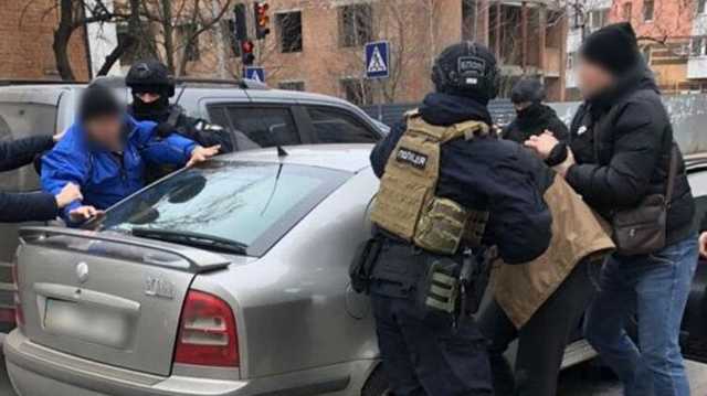 В Полтаве разоблачили банду, которая продавала иномарки с поддельными номера и документами
