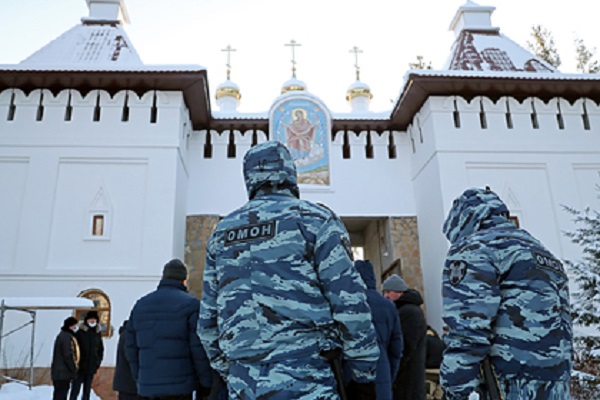 Начались массовые допросы монахинь по делу отца Сергия из-за суицида детей
