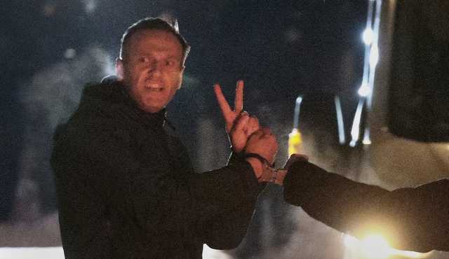 «Привыкай, ты теперь в тюрьме, это надолго»