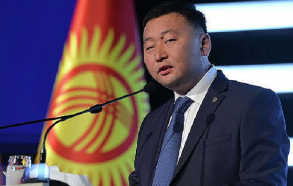 Главу пресс-службы президента Кыргызстана задержали за вымогательство