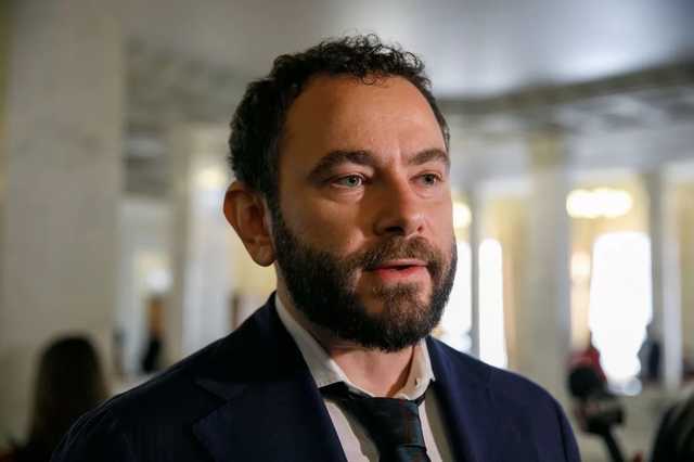 Дубинский пришел на заседание фракции по своему исключению и назвал его "рубиконом"