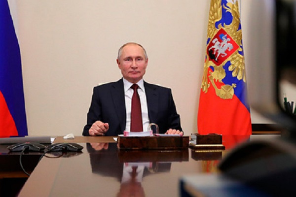 Путин рассказал о двух предложениях Макрону по Навальному