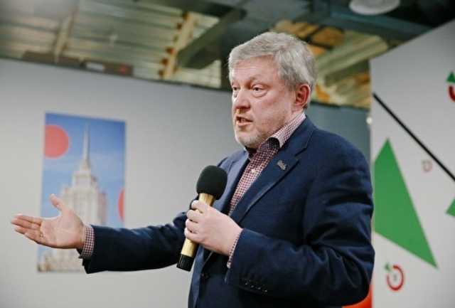 Бюро партии «Яблоко» поддержало статью Явлинского о Навальном