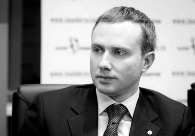 Сексот ФСБ и одиозный банкир Артем Аветисян пошел путем Дерипаски с проституткой Рыбкой