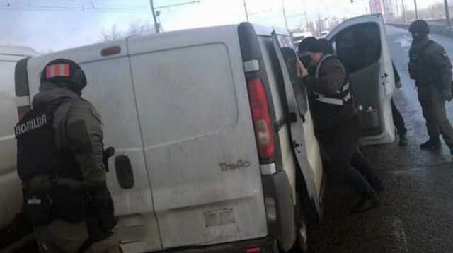 В Киеве проходит спецоперация для задержания банды наркоторговцев
