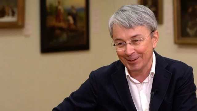 Ткаченко предложил лишить Лорак и Киркорова звания народного артиста Украины