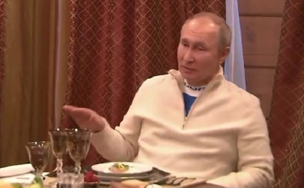 Путин и Лукашенко устроили застолье с 6 бокалами на двоих