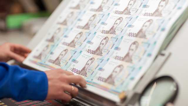 Душат тарифом. Нацбанк зарабатывает миллионы на жителях небольшого городка в Житомирской области