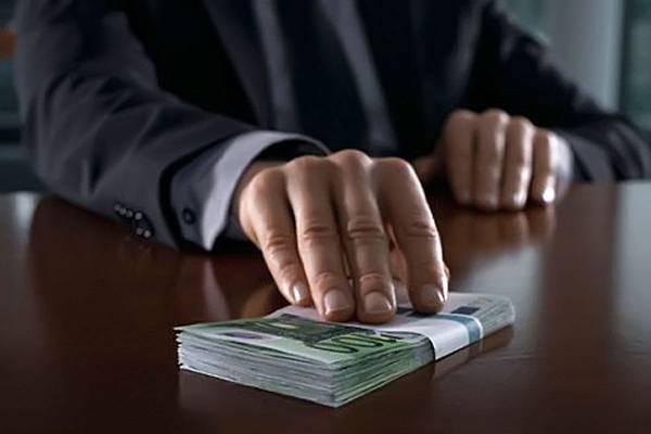 В Луцке за взятку задержан адвокат