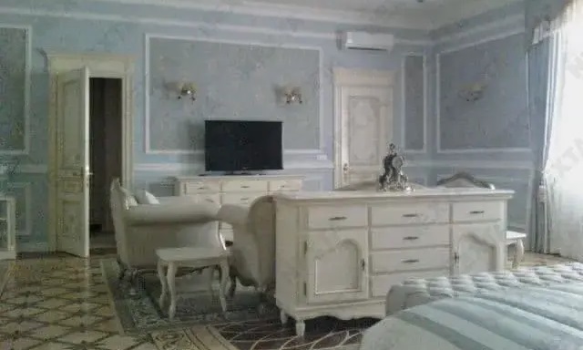 Президентский люкс в стиле «агроренесанс»: СМИ показали, как живет младший сын Лукашенко