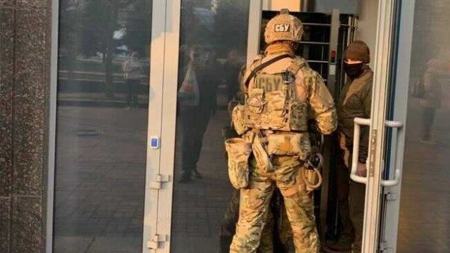 Обыски в АРМА: ищут пропавший “воровской общак”
