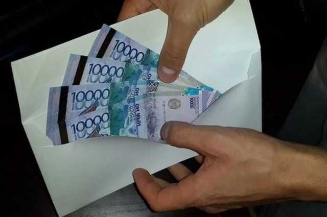 В Казахстане университет заплатил мошеннику 170 тысяч долларов в попытке сохранить лицензию