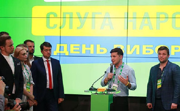 Нардепы-“слуги” купили рекордное число автомобилей в прошлом году