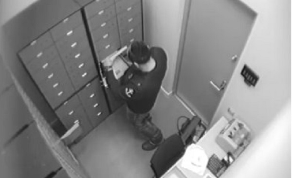 «Дело о краже из сейфов в Privatbank»: преступники не ожидали видеосъемки