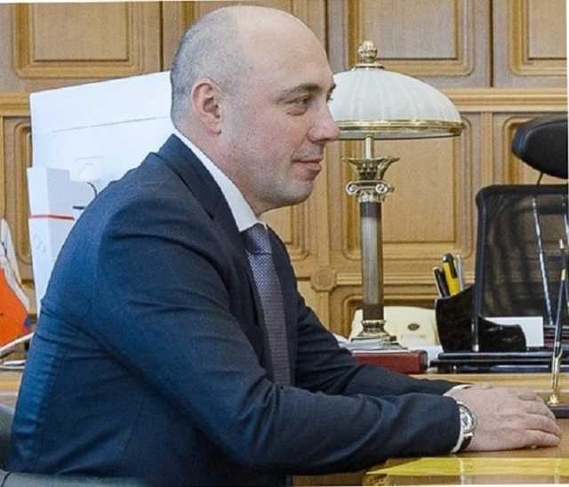 Стукач, сексот ФСБ и уголовник Анатолий Яблонский зачищает интернет